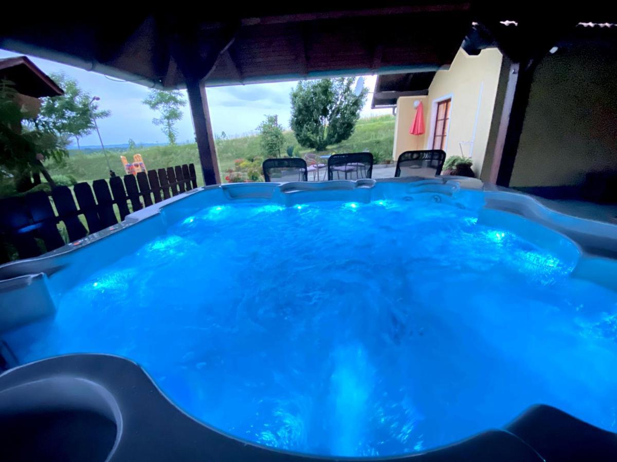 Apartment Feher Lendava Εξωτερικό φωτογραφία
